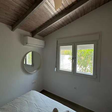 Secret Garden Airport-beach 300m From Famous Davis * Artemida (Attica)
