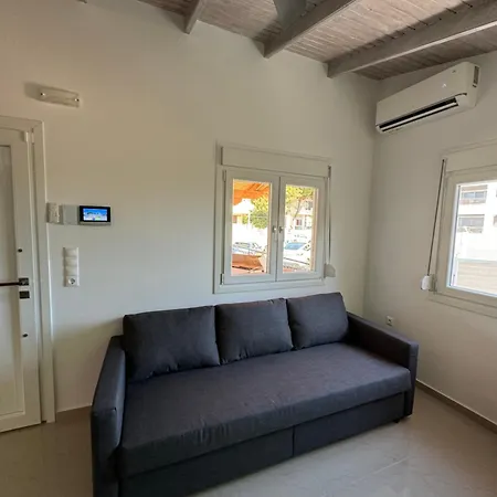 Apartment Secret Garden Airport-beach 300m From Famous Davis