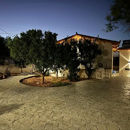 Secret Garden Airport-beach 300m From Famous Davis Appartement