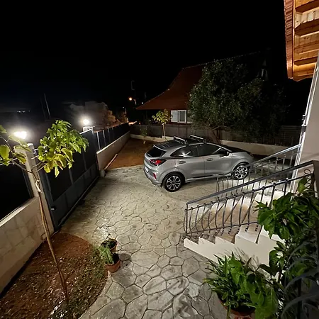 Secret Garden Airport-beach 300m From Famous Davis Appartement