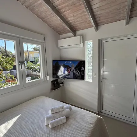 Apartment Secret Garden Airport-beach 300m From Famous Davis *